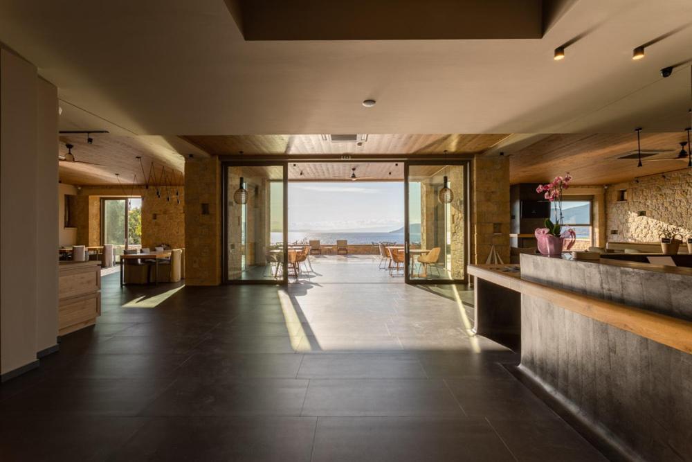 Diapori Suites Hotel Kardamyli Dış mekan fotoğraf