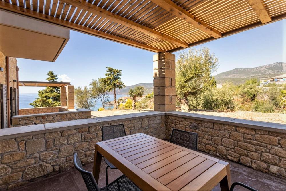 Diapori Suites Hotel Kardamyli Dış mekan fotoğraf