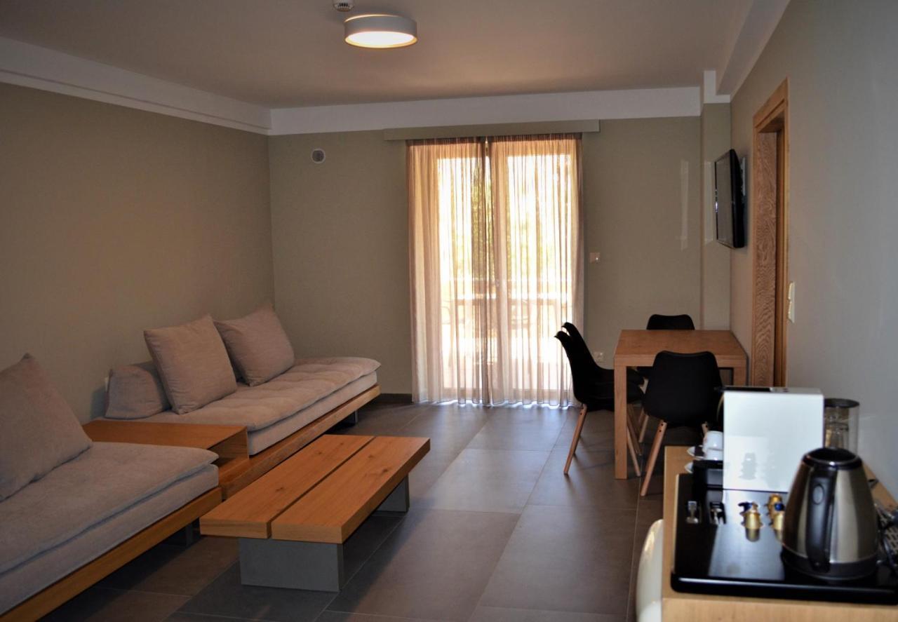 Diapori Suites Hotel Kardamyli Dış mekan fotoğraf