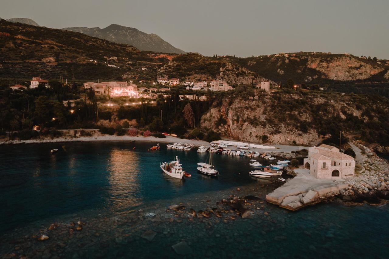 Diapori Suites Hotel Kardamyli Dış mekan fotoğraf