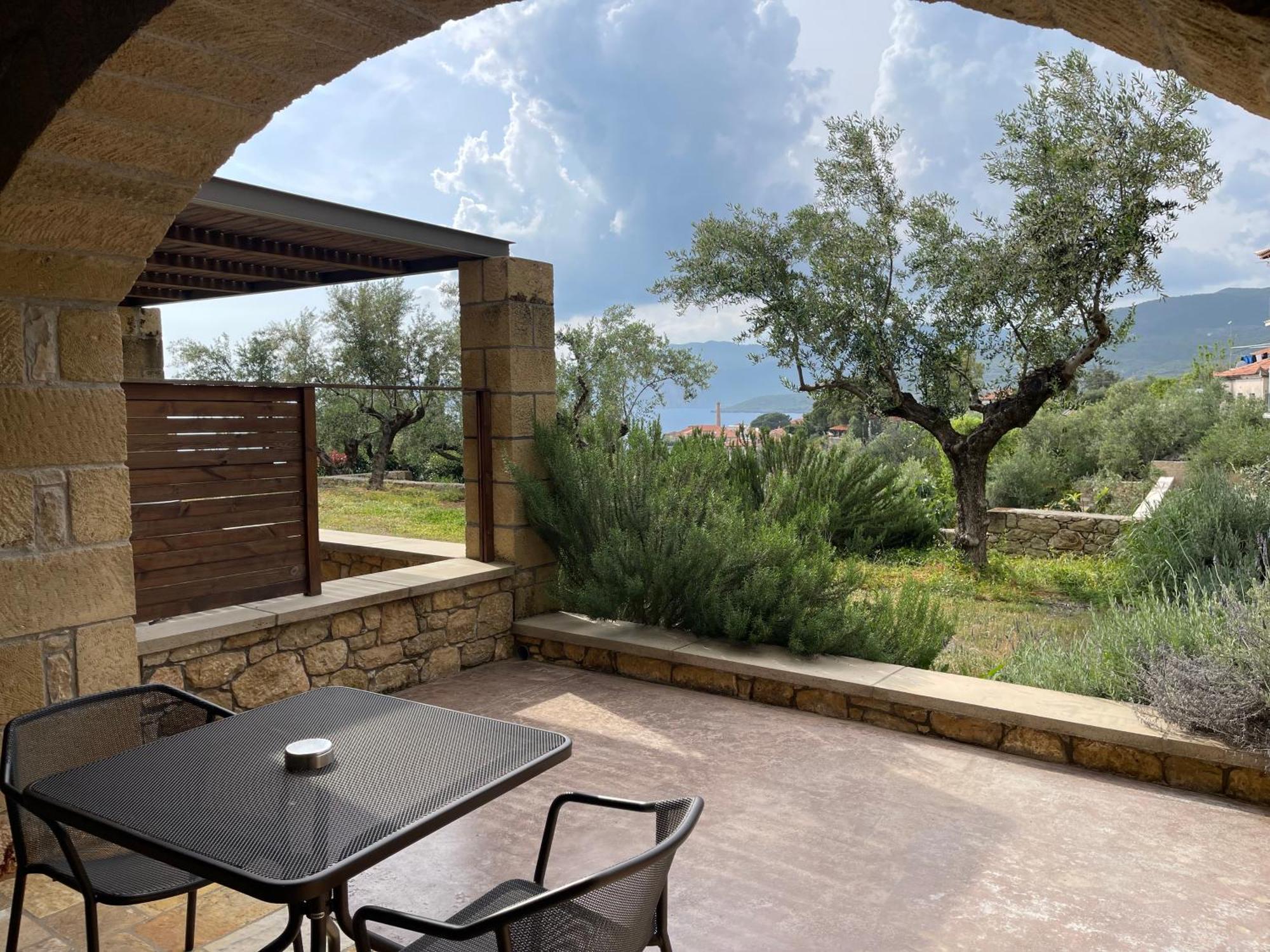 Diapori Suites Hotel Kardamyli Dış mekan fotoğraf