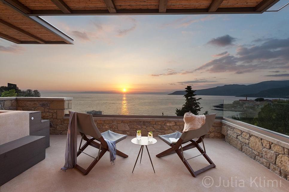 Diapori Suites Hotel Kardamyli Dış mekan fotoğraf